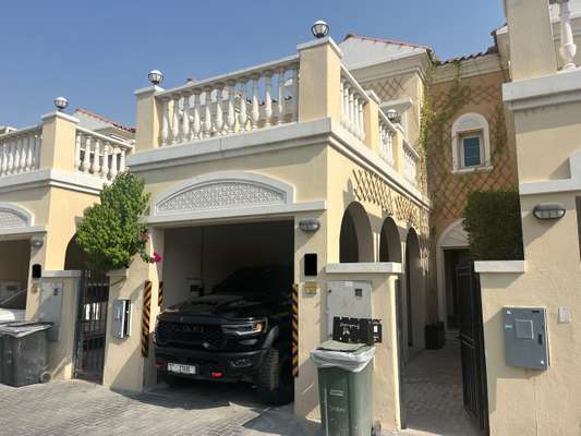 JVT District 8 Townhouses
